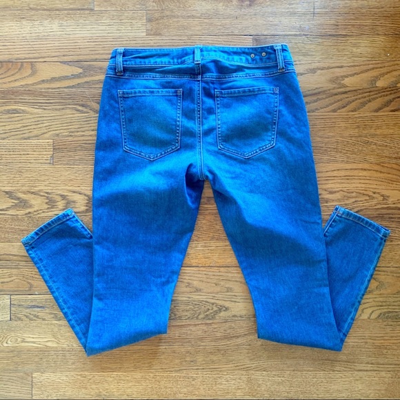Cabi distressed skinny jeans- size 6 - Picture 4 of 6